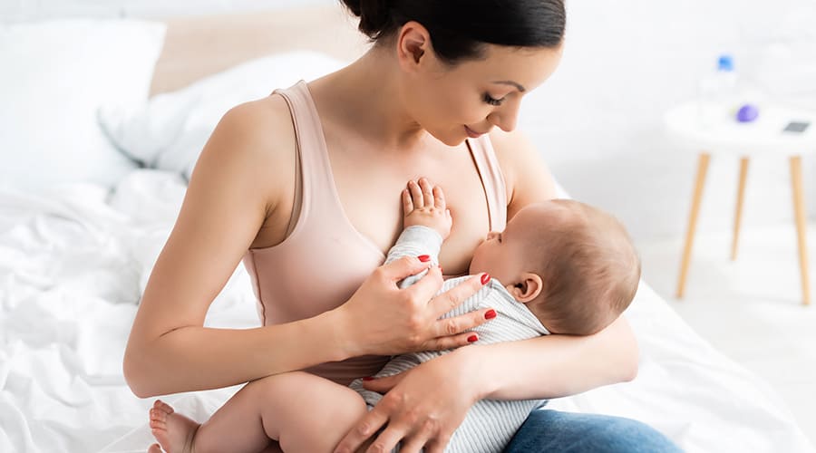 Lactancia materna Aquà explorarás los innumerables beneficios que esta práctica brinda tanto a la madre como al bebé. Aprenderás técnicas efectivas para asegurar una lactancia exitosa, asà como estrategias para superar los desafÃos comunes que puedan surgir en el camino.